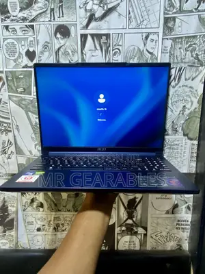Laptop MSI Stealth 14 Studio A13VF 32GB Intel Core i7 SSD 1T