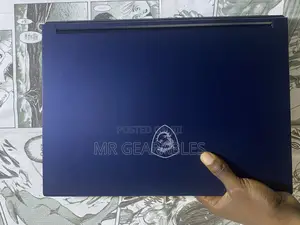 Laptop MSI Stealth 14 Studio A13VF 32GB Intel Core i7 SSD 1T