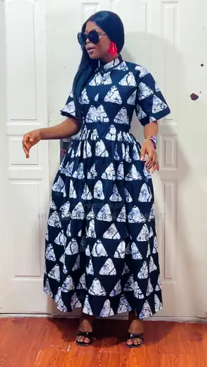 Long Gown With Collar - Style 390