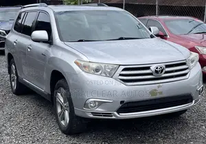 Toyota Highlander Limited 3.5l 4WD 2013 Silver