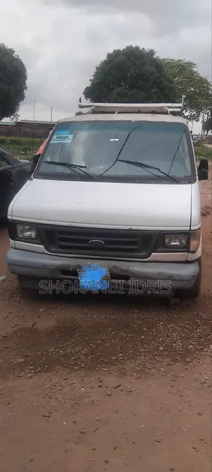 Ford E250 2002 White