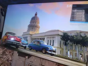 Samsung 60 Inche Full Smart Tv Screen Fault