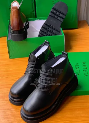 Bottega Veneta Chelsea Boots
