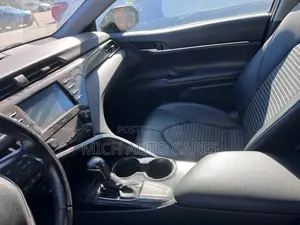Toyota Camry SE FWD 2020 Black
