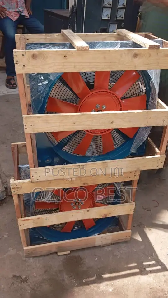 24 Industrial Extractor Fans