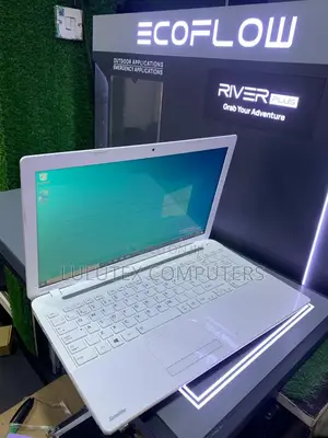 Laptop Toshiba Satellite C50 8GB AMD A10 HDD 160GB
