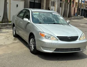 Toyota Camry LE 4dr Sedan (2.4L 4cyl 5M) 2003 Silver