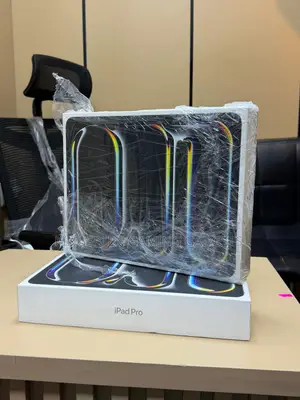 New Apple iPad Pro 13 (2025) 256 GB Silver