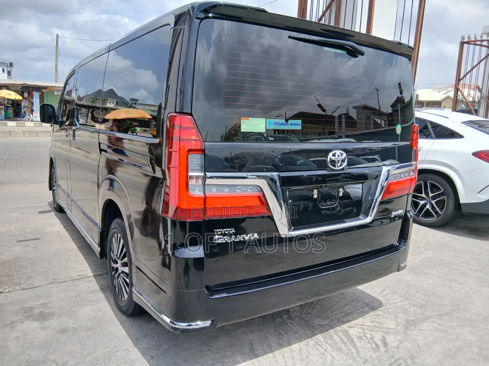 Toyota Granvia 2023 Black
