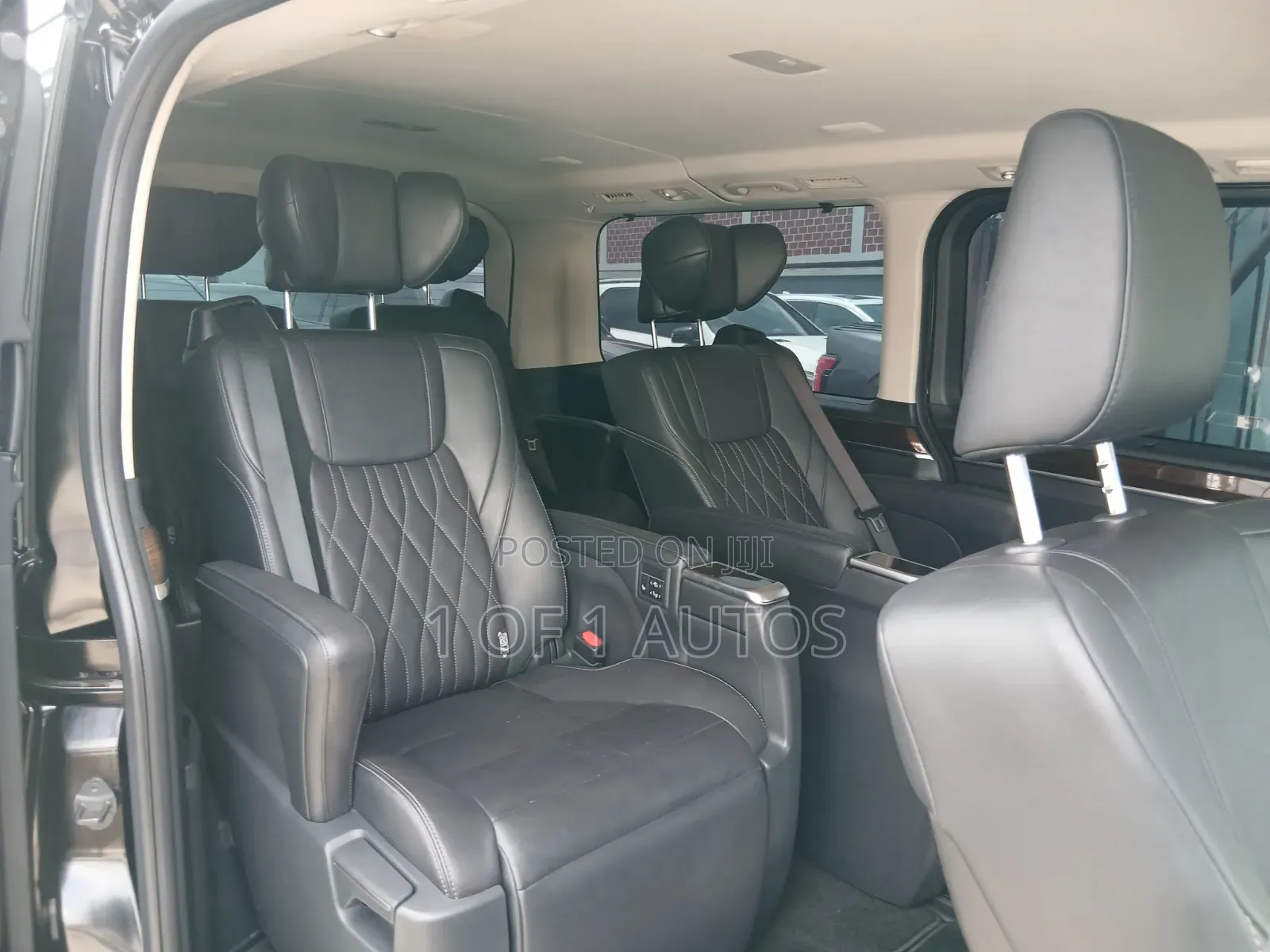 Toyota Granvia 2023 Black