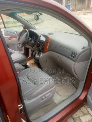 Toyota Sienna XLE Limited AWD 2006 Red