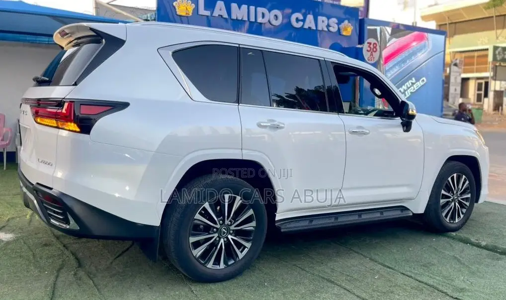 Lexus LX 600 2024 White