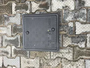 Manhole Cover 40x40cm + Key