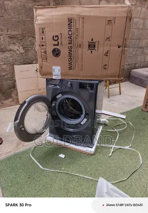 Lg 10.5kg Modern Front Load Washing Machine