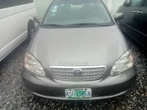 Toyota Corolla 2004 Gray