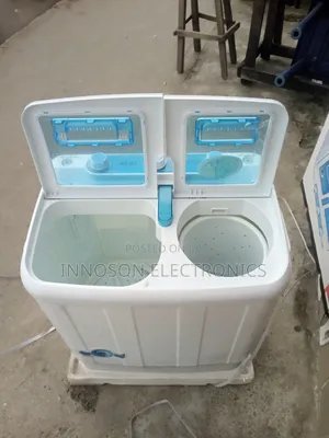 Akai 4kg Manual Washing and Spinning Machine.
