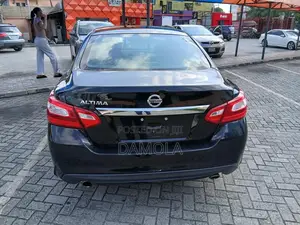 Nissan Altima 2017 Black