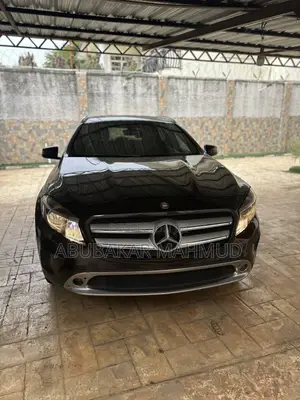 Mercedes-Benz GLA 250 2015 Brown