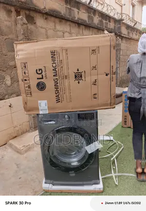 Lg 10.5kg Front Loader With Smart Wash