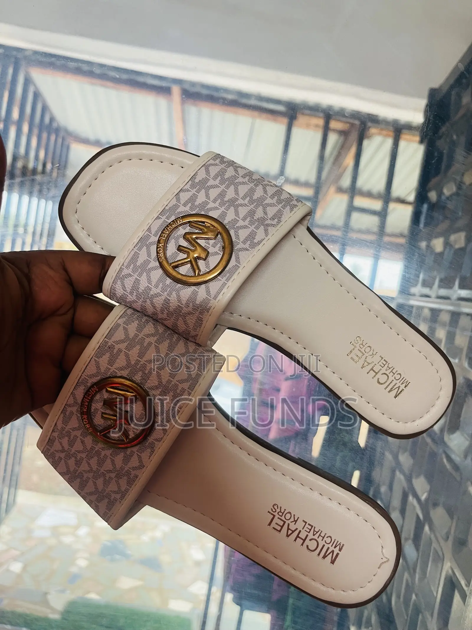 Flat Slippers