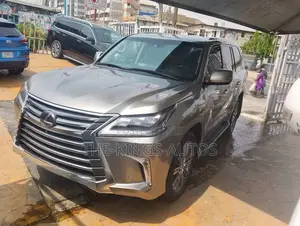 Lexus LX 570 (5 seats) AWD 2016 Gray