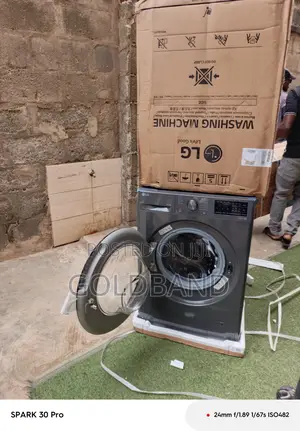 Lg 10.5kg Stylish Front Loader Washer