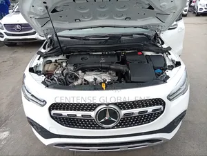 Mercedes-Benz GLA 250 2021 White