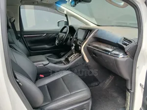 Toyota Alphard 2019 White