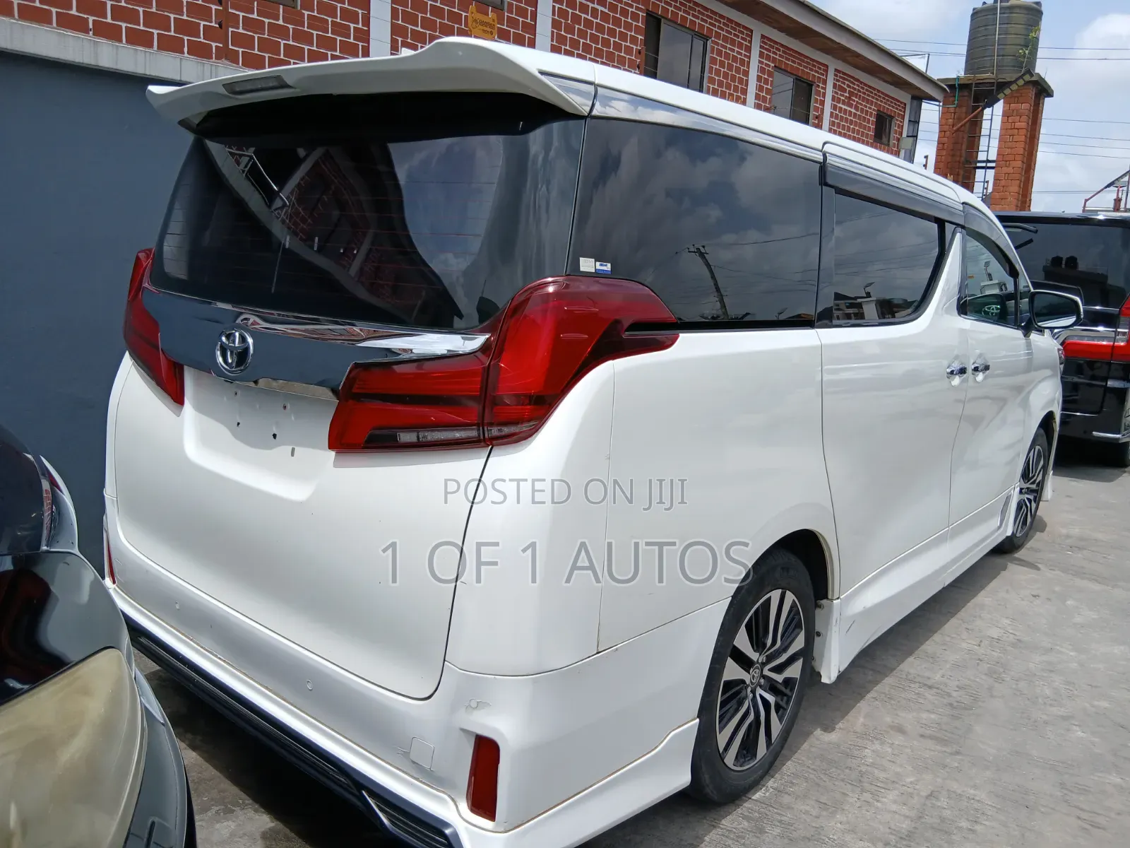 Toyota Alphard 2019 White