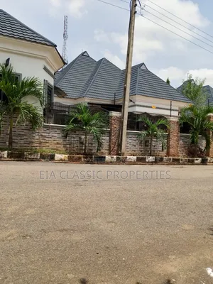3bdrm Bungalow in Estate On A Tarred, Galadimawa for rent