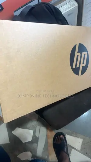 New Laptop HP EliteBook 640 G9 8GB Intel Core i5 SSD 512GB