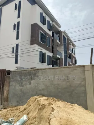 3bdrm Block of Flats in Allen Avenue for rent