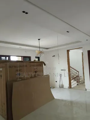 3bdrm Block of Flats in Allen Avenue for rent