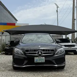 Mercedes-Benz C300 2016 Black