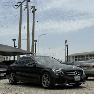 Mercedes-Benz C300 2016 Black