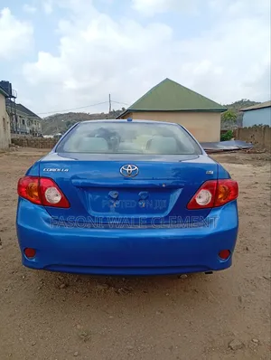 Toyota Corolla Base 4dr Sedan (1.8L 4cyl 5M) 2011 Blue