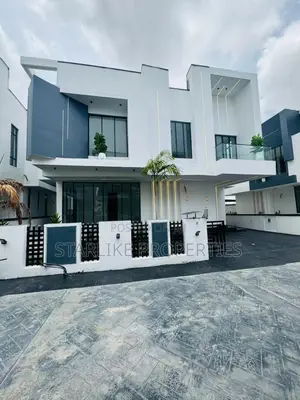 5bdrm Duplex in Chevron for sale