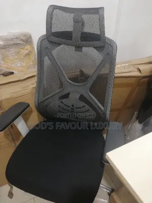 Ergonomic Office Swivel Mesh Chair.