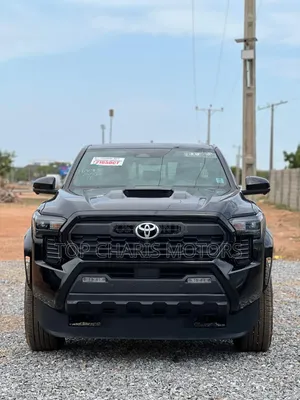 Toyota Tacoma SR5 Double Cab 5' Bed AT 2024 Black