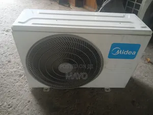 Neat Midea Split Air Conditioner