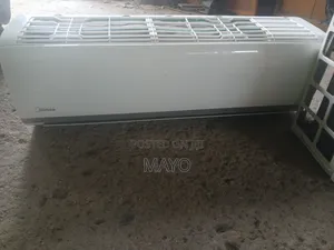 Neat Midea Split Air Conditioner