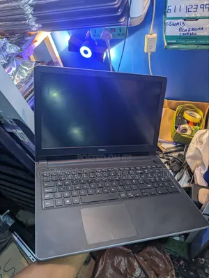 Laptop Dell Vostro 15 3000 8GB Intel Core i5 HDD 500GB