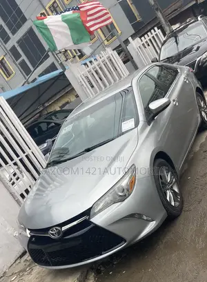 Toyota Camry SE 4dr Sedan (2.5L 4cyl 6A) 2017 Silver