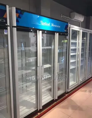 Vertical Showcase Beverage Chiller - 3 Doors
