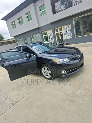 Toyota Camry SE 4dr Sedan (2.5L 4cyl 6A) 2013 Black