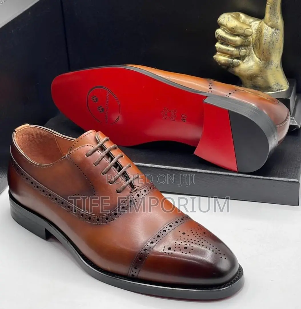 Men Cooperate Shoe