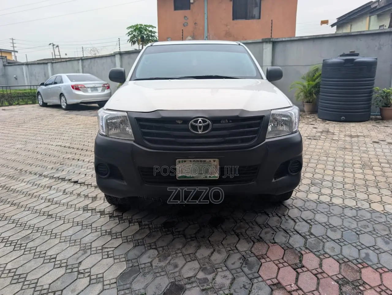Toyota Hilux 2012 White