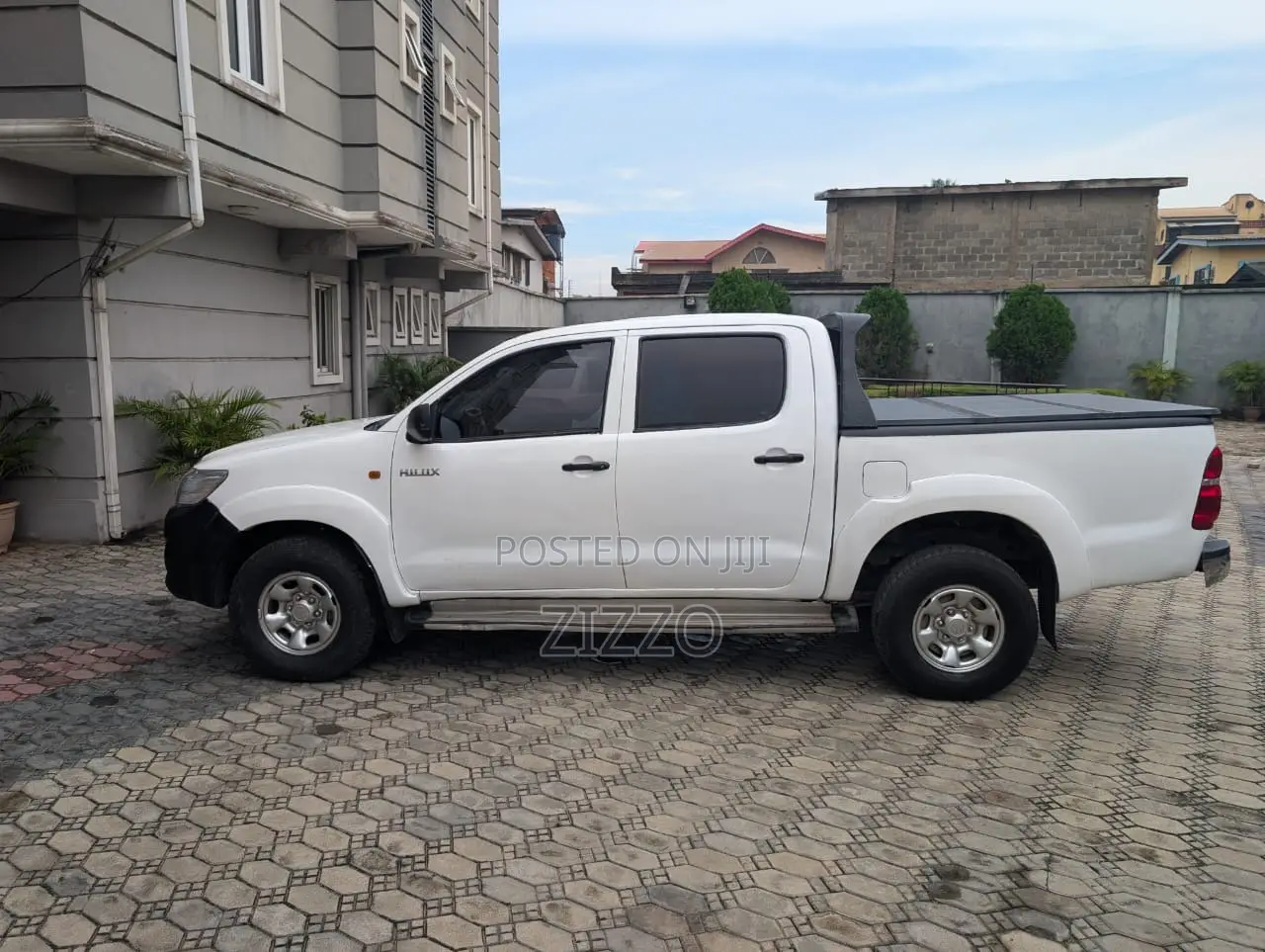 Toyota Hilux 2012 White