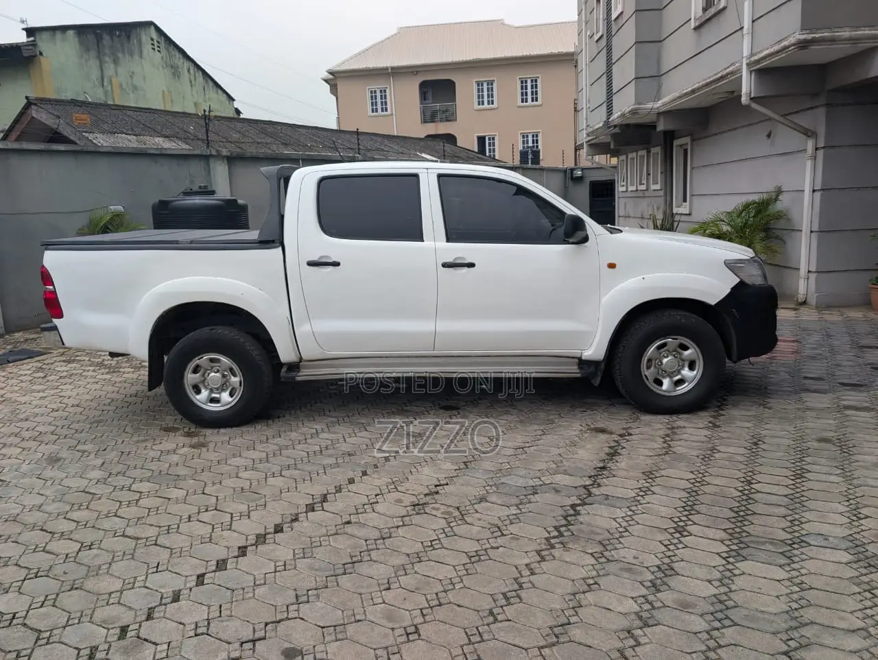 Toyota Hilux 2012 White
