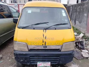 Suzuki Every 2000 Yellow